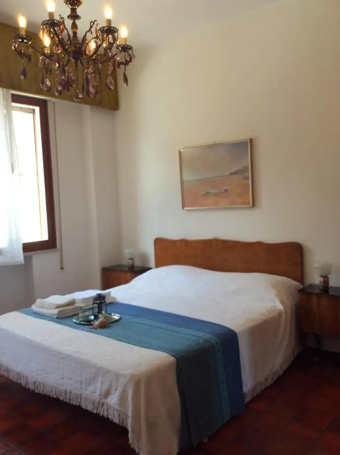 كاتوليكا Manu Vintage B&B فندق مبيت وإفطار